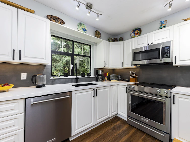 412-2059 Chesterfield Avenue, North Vancouver, BC, V7M 2P4 - 9