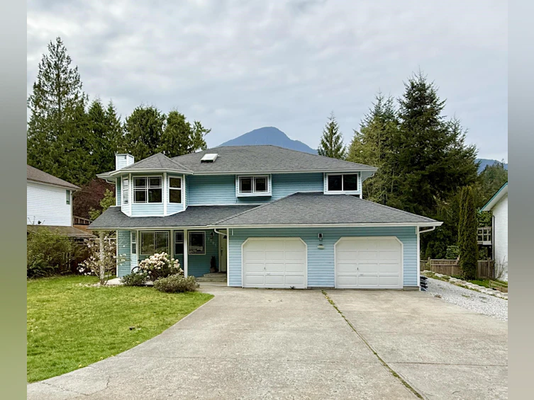 1705 Ymca Road, Gibsons, BC, V0N 1V6 - 2