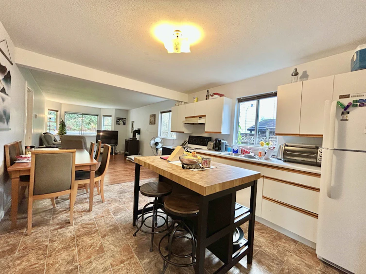 1705 Ymca Road, Gibsons, BC, V0N 1V6 - 21