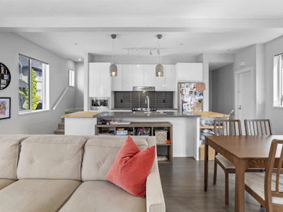 8-8138 204 Street - 5