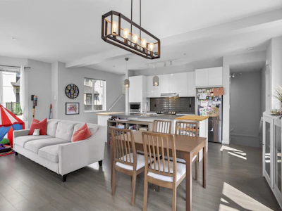 8-8138 204 Street - 4