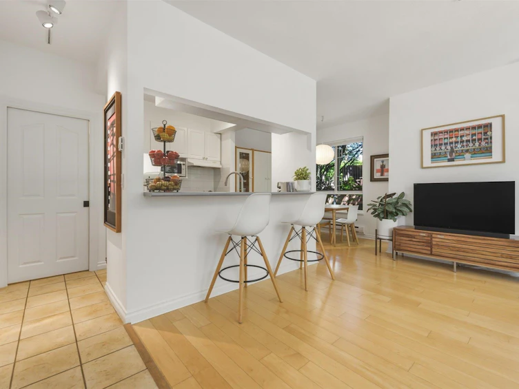 1073 E Pender Street, Vancouver, BC, V6A 4H9 - 5