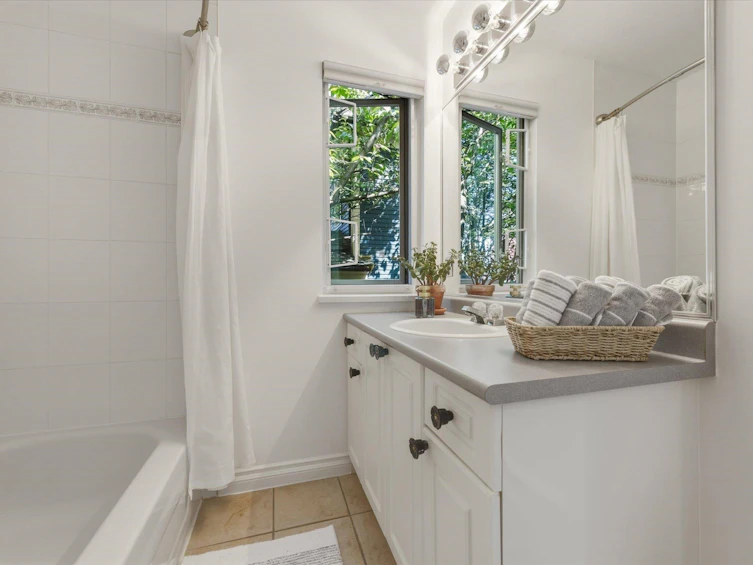 1073 E Pender Street, Vancouver, BC, V6A 4H9 - 28