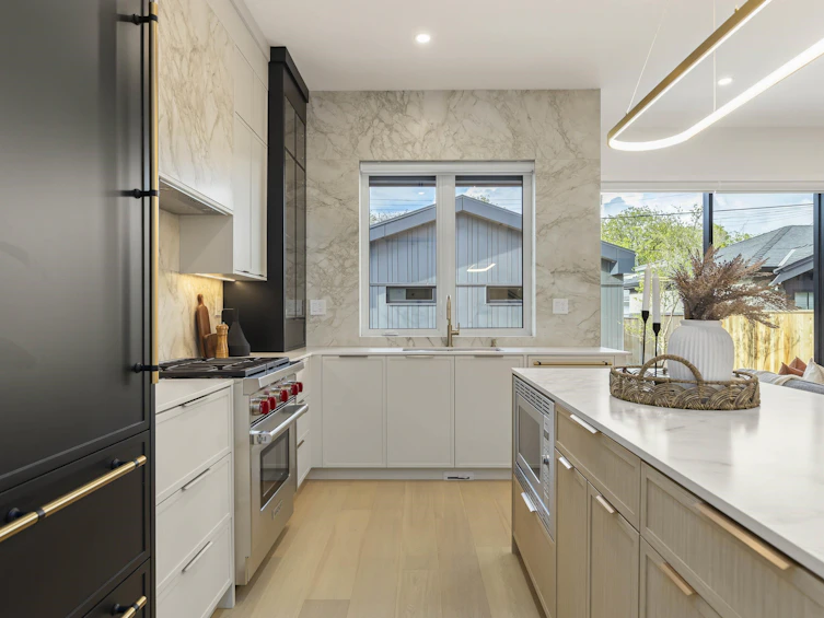 2-3255 W 13th Avenue, Vancouver, BC, V6K 2V6 - 5