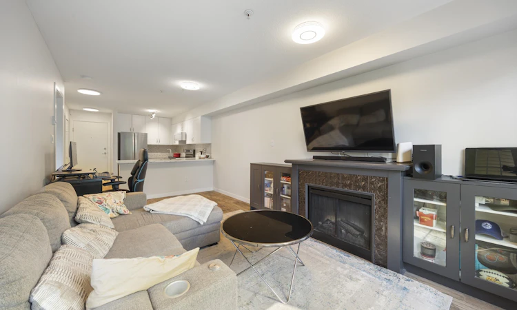 207-14877 100 Avenue
