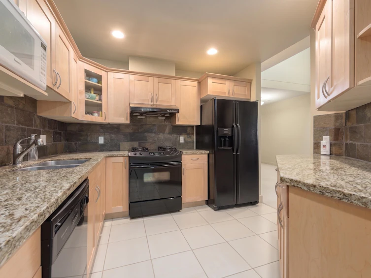 72-6300 Birch Street, Richmond, BC, V6Y 4K3 - 5