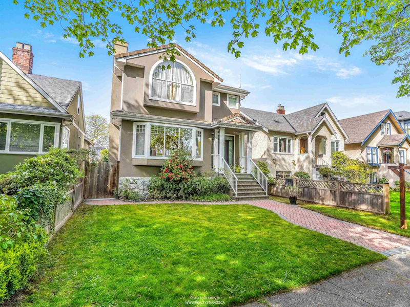3263 W 14th Avenue, Vancouver BC V6K 2Y2