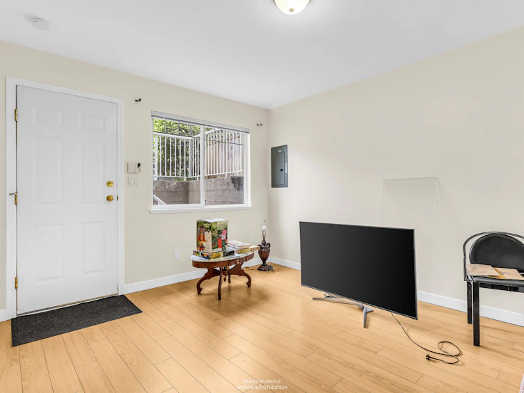 3263 W 14th Avenue, Vancouver, BC, V6K 2Y2 - 25