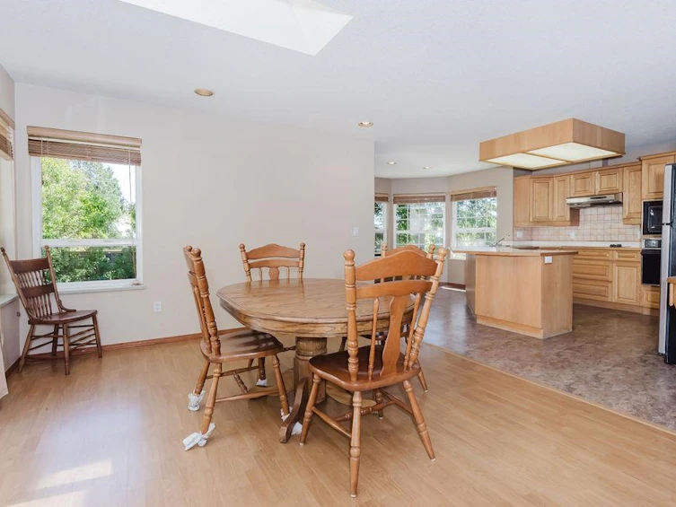 8094 Alderwood Road, Halfmoon Bay, BC, V7Z 1C9 - 8