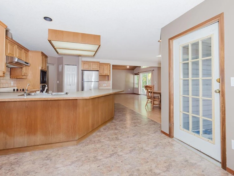 8094 Alderwood Road, Halfmoon Bay, BC, V7Z 1C9 - 5