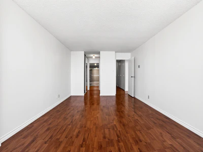 2105-6540 Burlington Avenue - 4