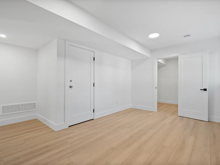 16243 10 Avenue, Surrey, BC, V4A 1A9 - 32