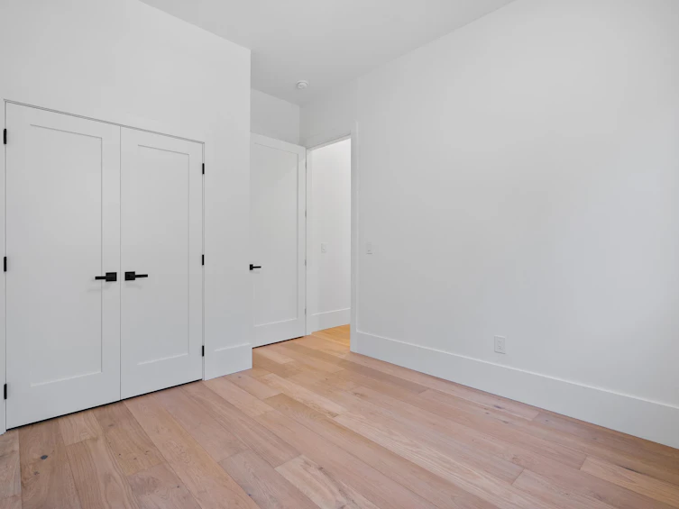 16243 10 Avenue, Surrey, BC, V4A 1A9 - 16