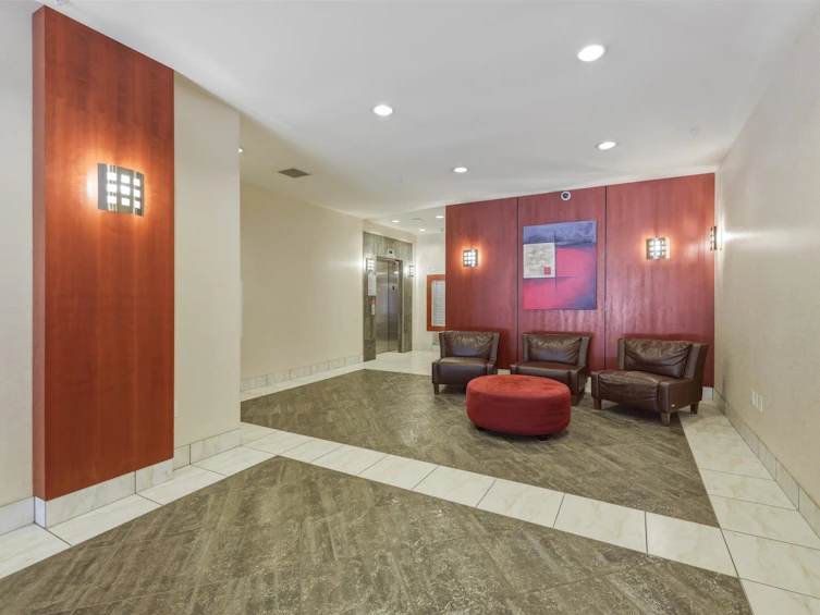 303-100 E Esplanade, North Vancouver, BC, V7L 4V1 - 30