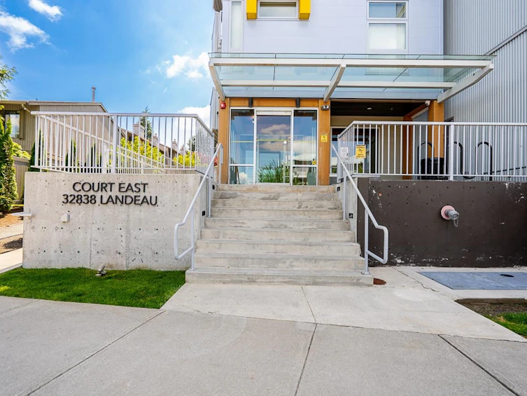 609-32838 Landeau Place, Abbotsford, BC, V2S 0M6 - 3
