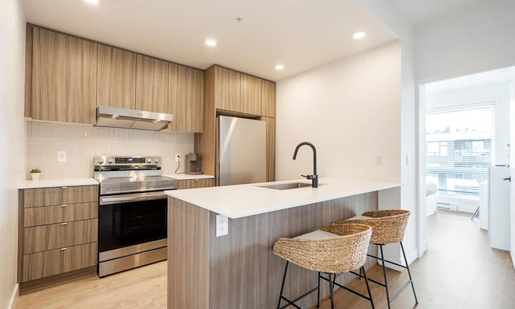 609-32838 Landeau Place