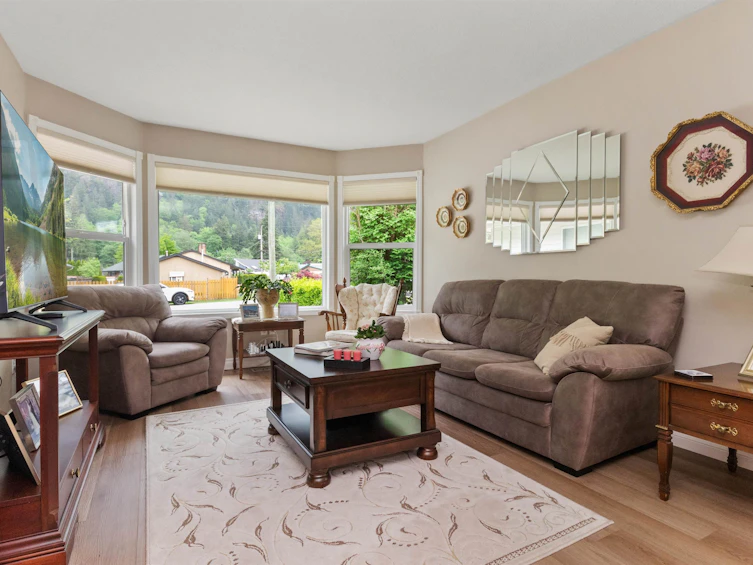 19865 Marie Street, Hope, BC, V0X 1L2 - 13