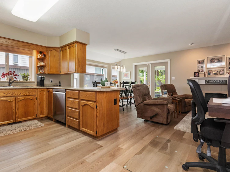 19865 Marie Street, Hope, BC, V0X 1L2 - 7