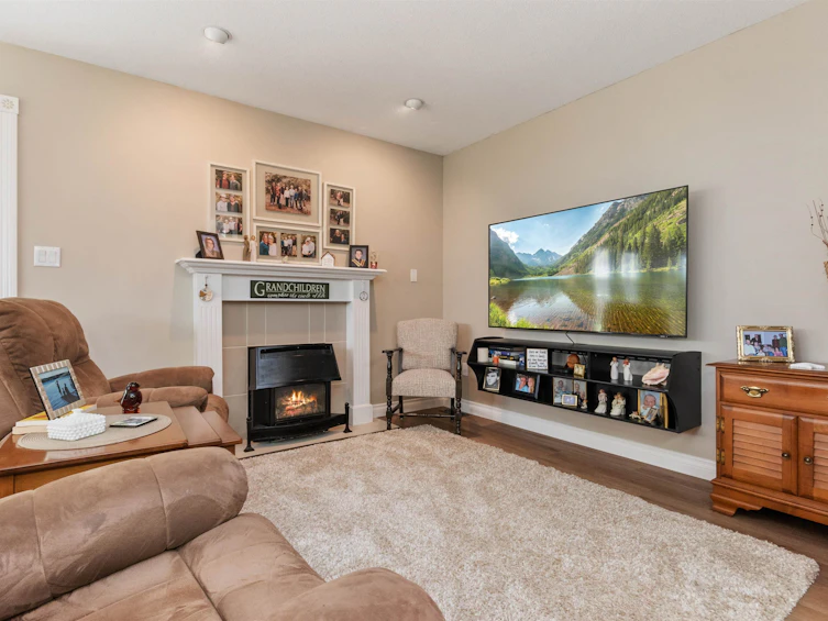 19865 Marie Street, Hope, BC, V0X 1L2 - 8