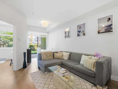 118-20696 Eastleigh Crescent - 3