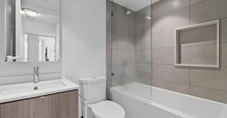 6085 Irmin Street, Burnaby, BC, V5J 5C5 - 9