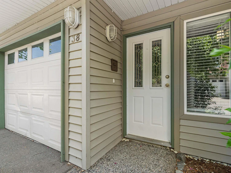 38-9470 Hazel Street, Chilliwack, BC, V2P 5N1 - 2