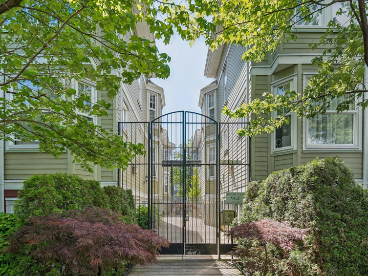 305-962 W 16th Avenue, Vancouver, BC, V5Z 1T2