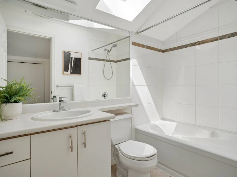 305-962 W 16th Avenue, Vancouver, BC, V5Z 1T2 - 19