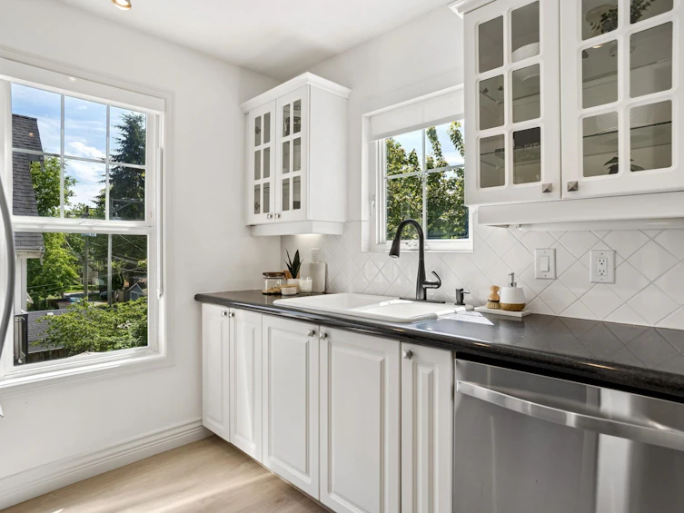 305-962 W 16th Avenue, Vancouver, BC, V5Z 1T2 - 9