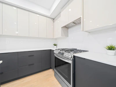 101-15353 17 Avenue - 4