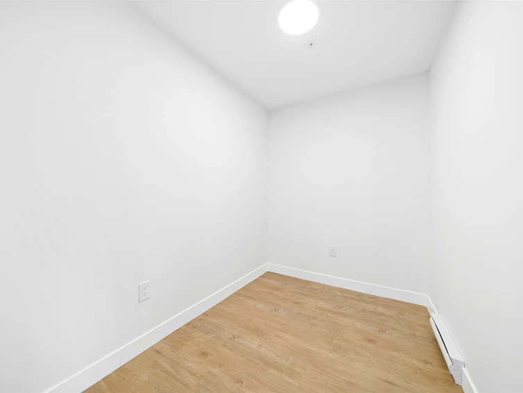 101-15353 17 Avenue, Surrey, BC, V4A 0E2 - 15
