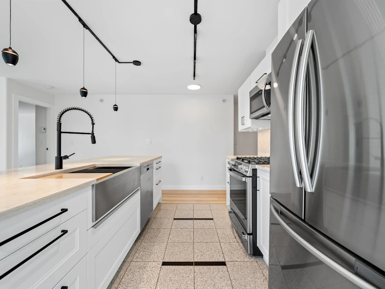 305-1328 W Pender Street, Vancouver, BC, V6E 4T1 - 10