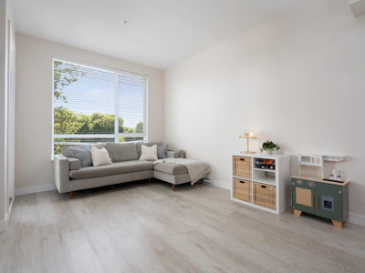 410-2160 Grant Avenue - 2
