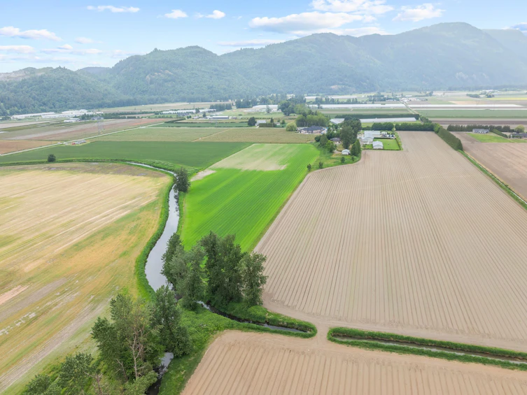 38604 No 5 Road, Abbotsford, BC, V3G 2G3 - 11