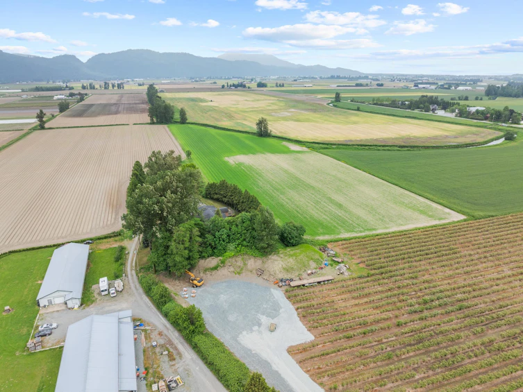 38604 No 5 Road, Abbotsford, BC, V3G 2G3 - 18