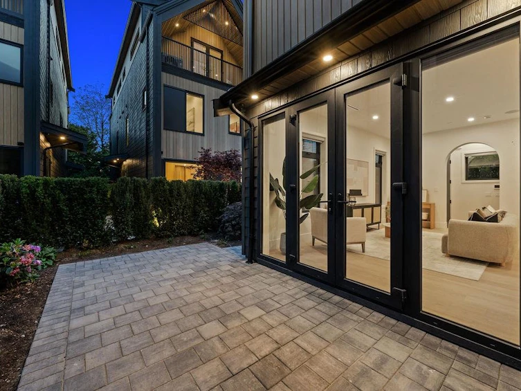 5032 Granville Street, Vancouver, BC, V6M 3B4 - 32