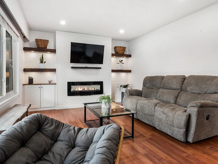 6970 Centennial Drive, Chilliwack, BC, V2R 1J7 - 6