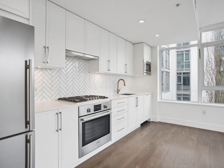 302-2455 Kingsway, Vancouver, BC, V5R 5G8 - 5