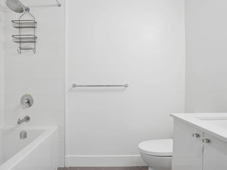 302-2455 Kingsway, Vancouver, BC, V5R 5G8 - 14
