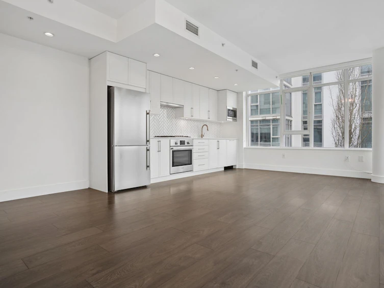 302-2455 Kingsway, Vancouver, BC, V5R 5G8 - 3