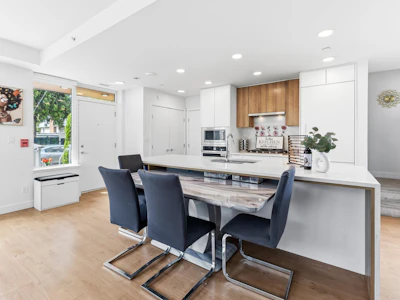 3-10160 133 Street - 4