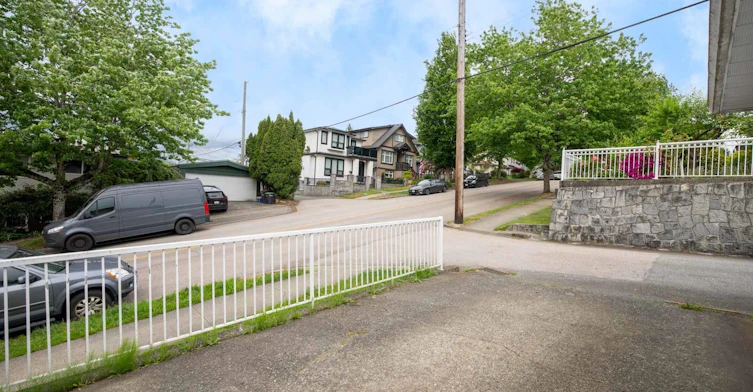 Main-4502 Nanaimo Street, Vancouver, BC, V5N 5J4 - 16