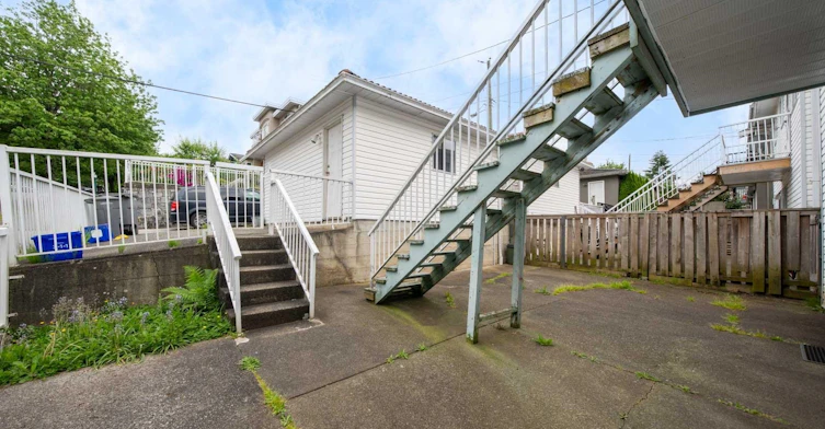 Main-4502 Nanaimo Street, Vancouver, BC, V5N 5J4 - 14