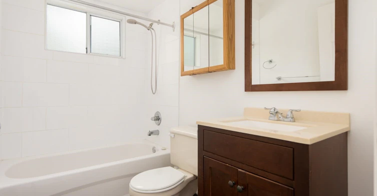 Main-4502 Nanaimo Street, Vancouver, BC, V5N 5J4 - 12