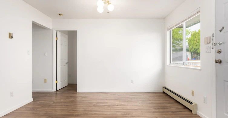 Main-4502 Nanaimo Street, Vancouver, BC, V5N 5J4 - 5
