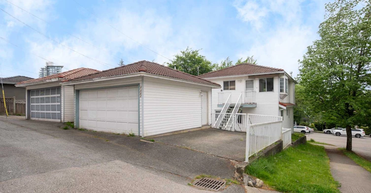 Main-4502 Nanaimo Street, Vancouver, BC, V5N 5J4 - 17