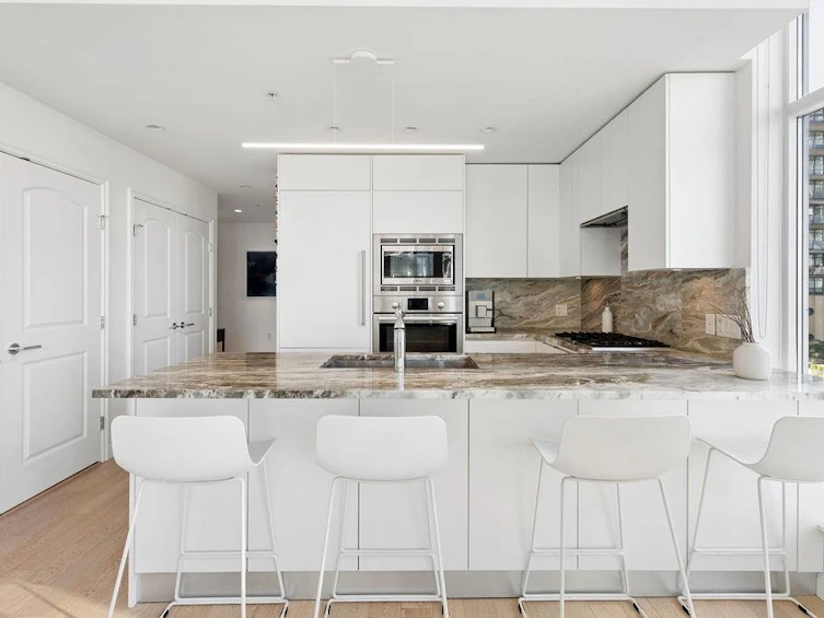 409-185 Victory Ship Way, North Vancouver, BC, V7L 0G2