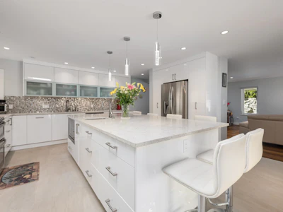 772 Regal Crescent - 3