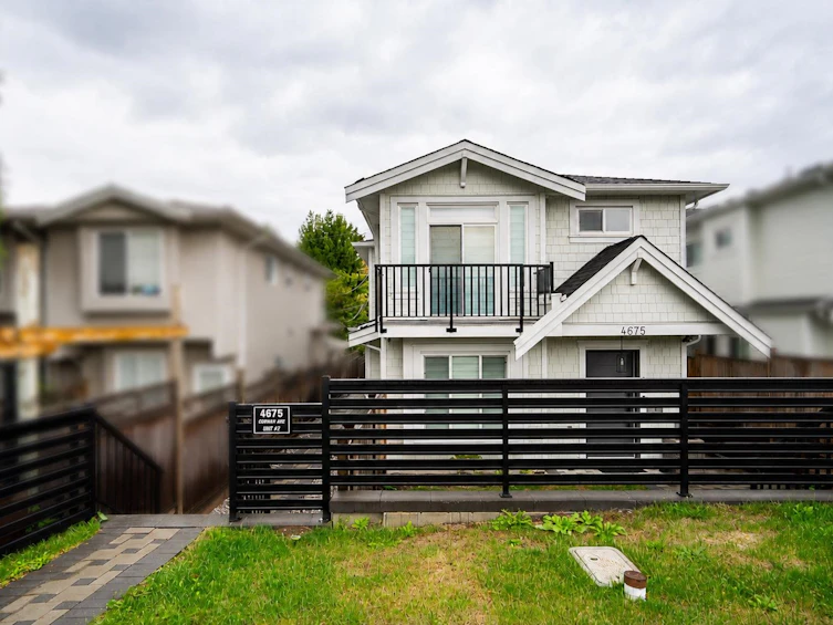 #2-4675 Canada Way, Burnaby, BC, V5G 1K9 - 33