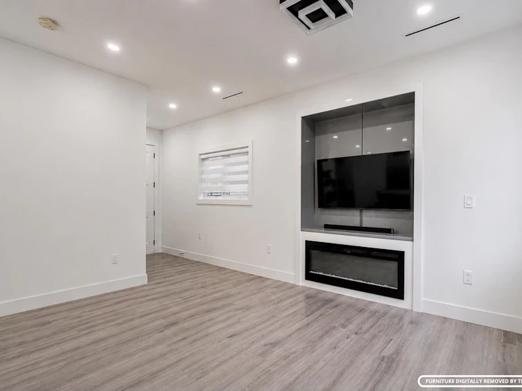 #2-4675 Canada Way, Burnaby, BC, V5G 1K9 - 8
